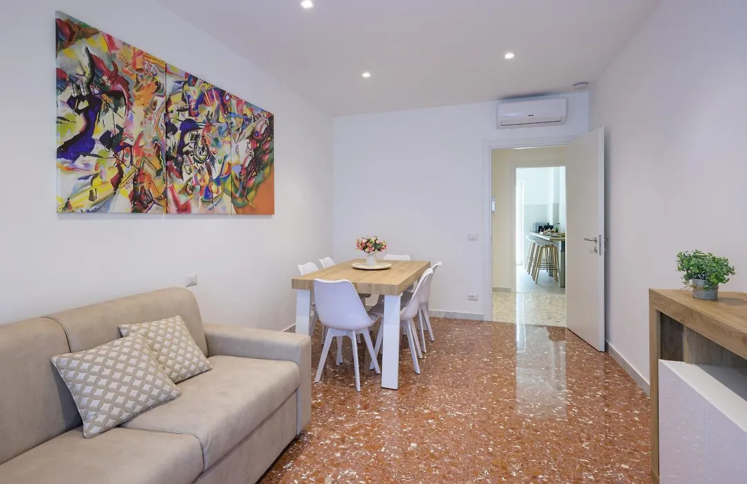 Luxury Domus- Metro Malatesta-1